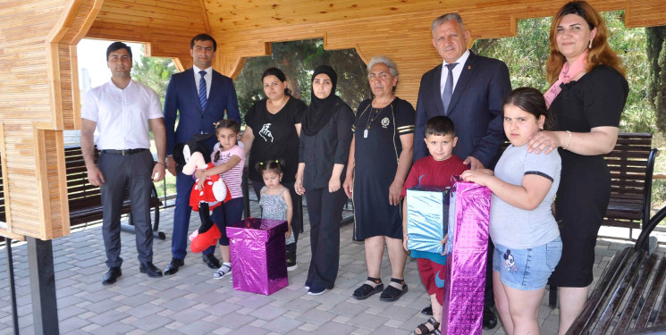 Ağdamda 1 İyun- Uşaqların Beynəlxalq Müdafiəsi Günü münasibətilə Şəhid övladları ziyarət edilib